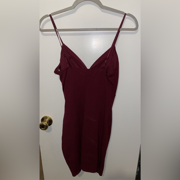 Burgundy mini cocktail dress - Picture 2 of 2